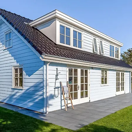 5 Bedroom Front In Ferienhaus Noordwijk
